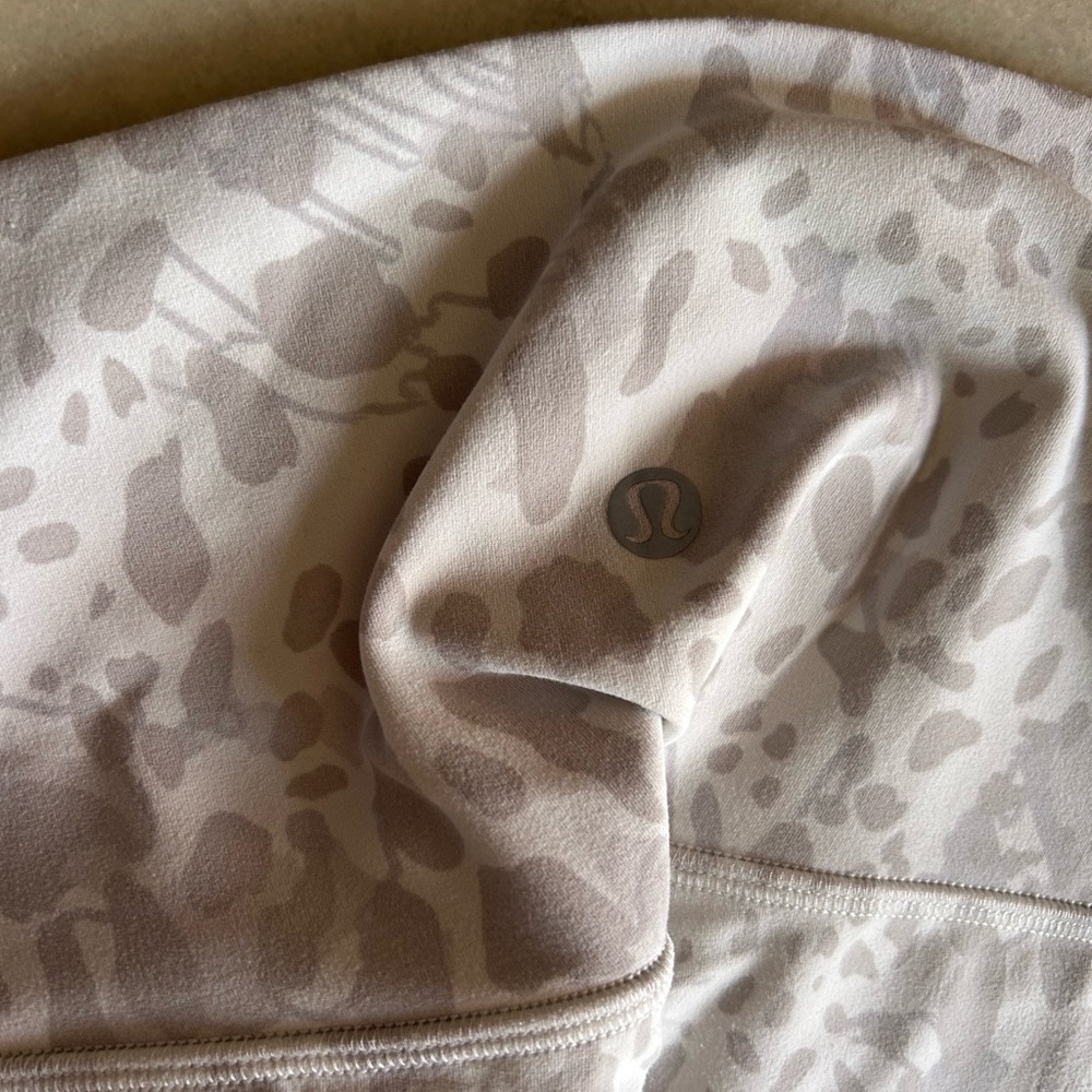 Lululemon Gray cropped leggings